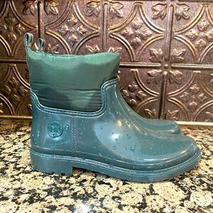 Size 7 Michael Kors insulated rain boots